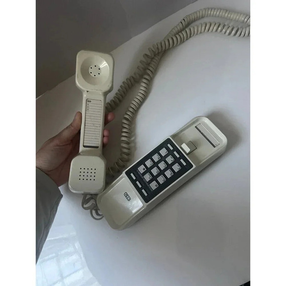 Vintage GTE Corded Phone Telephone - Picture 2 of 6